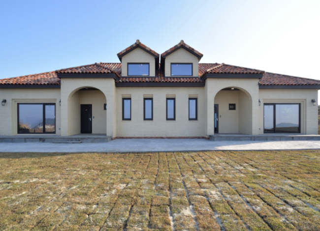 지중해 제주도 70평대 목조주택